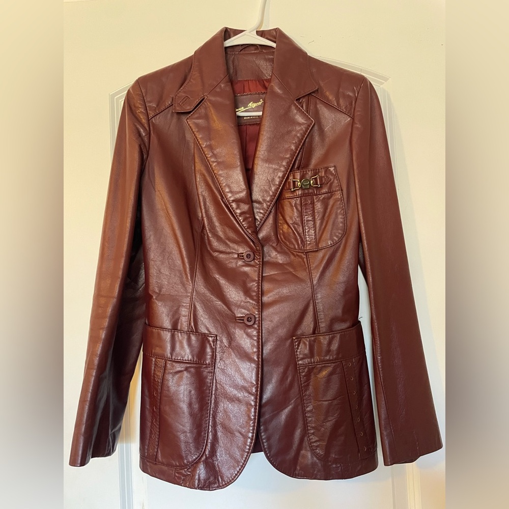 Vintage Etienne Aigner genuine leather jacket!